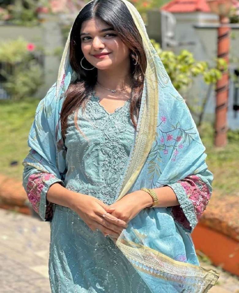 D no :- 3470 Open Pic by JIHAN 